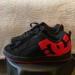 DC Women’s Court Graffik shoes *BRAND NEW*